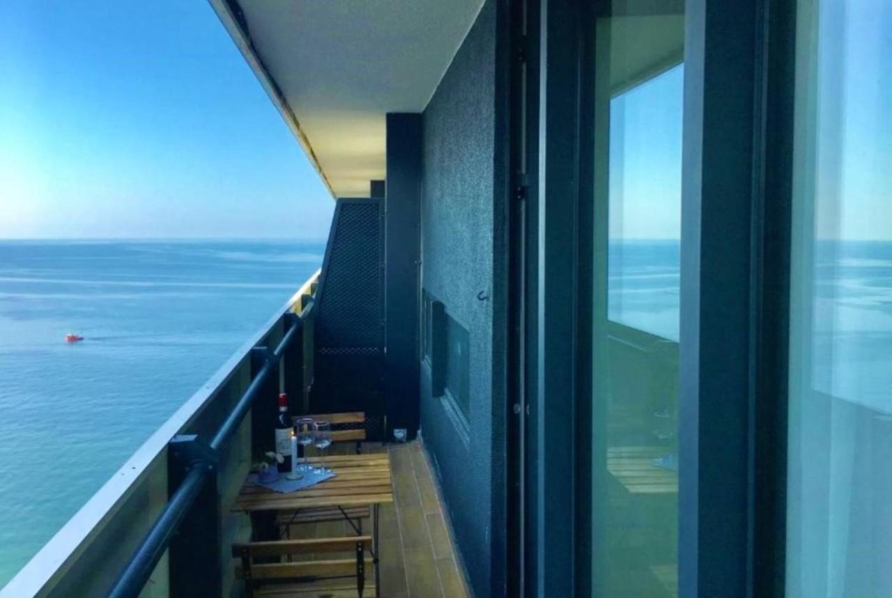 Batumi Luxury Resort & Sea View Aparthotel Exterior photo