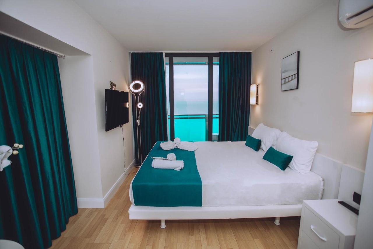 Batumi Luxury Resort & Sea View Aparthotel Exterior photo